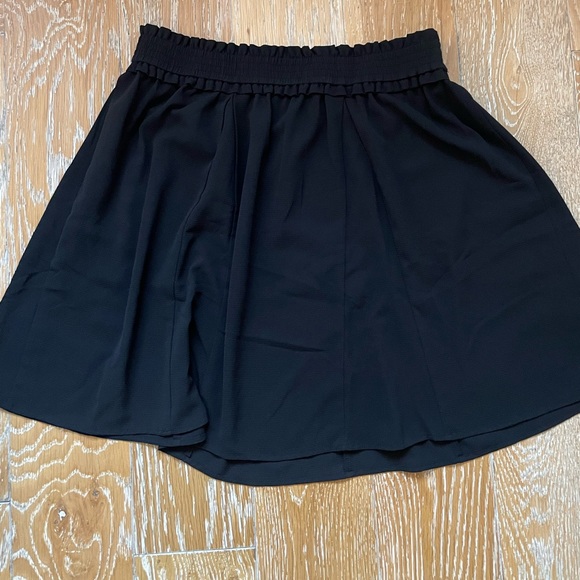 Black Paper Bag Waist Skirt - Picture 2 of 4